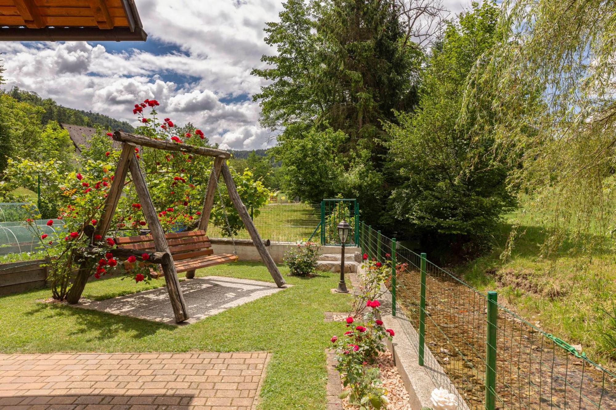 Apartma Metka Medvode Exterior foto
